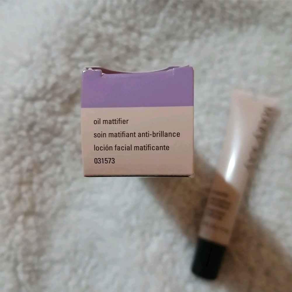 Mary Kay Oil Mattifier Oily Skin Full Size .6oz NEW - Picture 3 of 4